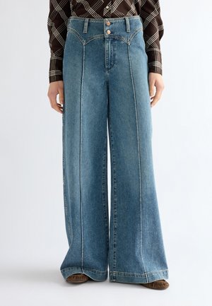 Wrangler, PEAKED YOKE CANYON - Wide Leg - worn legacy