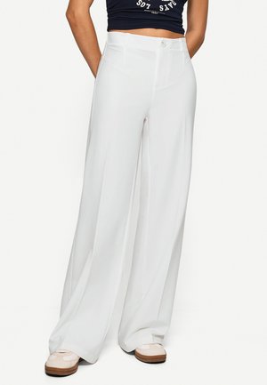 WIDE-LEG TAILORED - Trousers - white