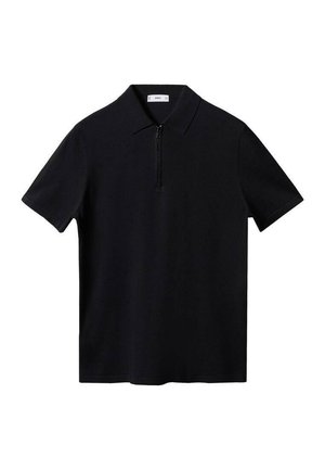 Czarna, krótka koszulka polo z kołnierzykiem i suwakiem z przodu, gładki wzór, ułożona na płasko na białym tle.