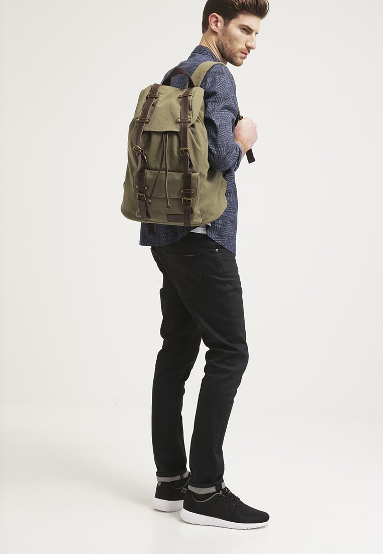 Pier One Mochila - olive/brown