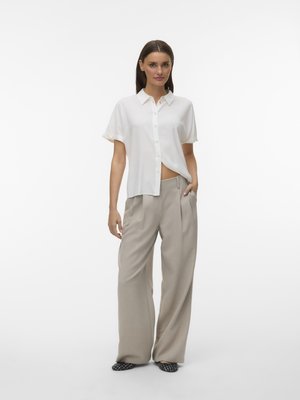 Vero Moda ALICE SS WVN NOOS - Chemisier - snow white