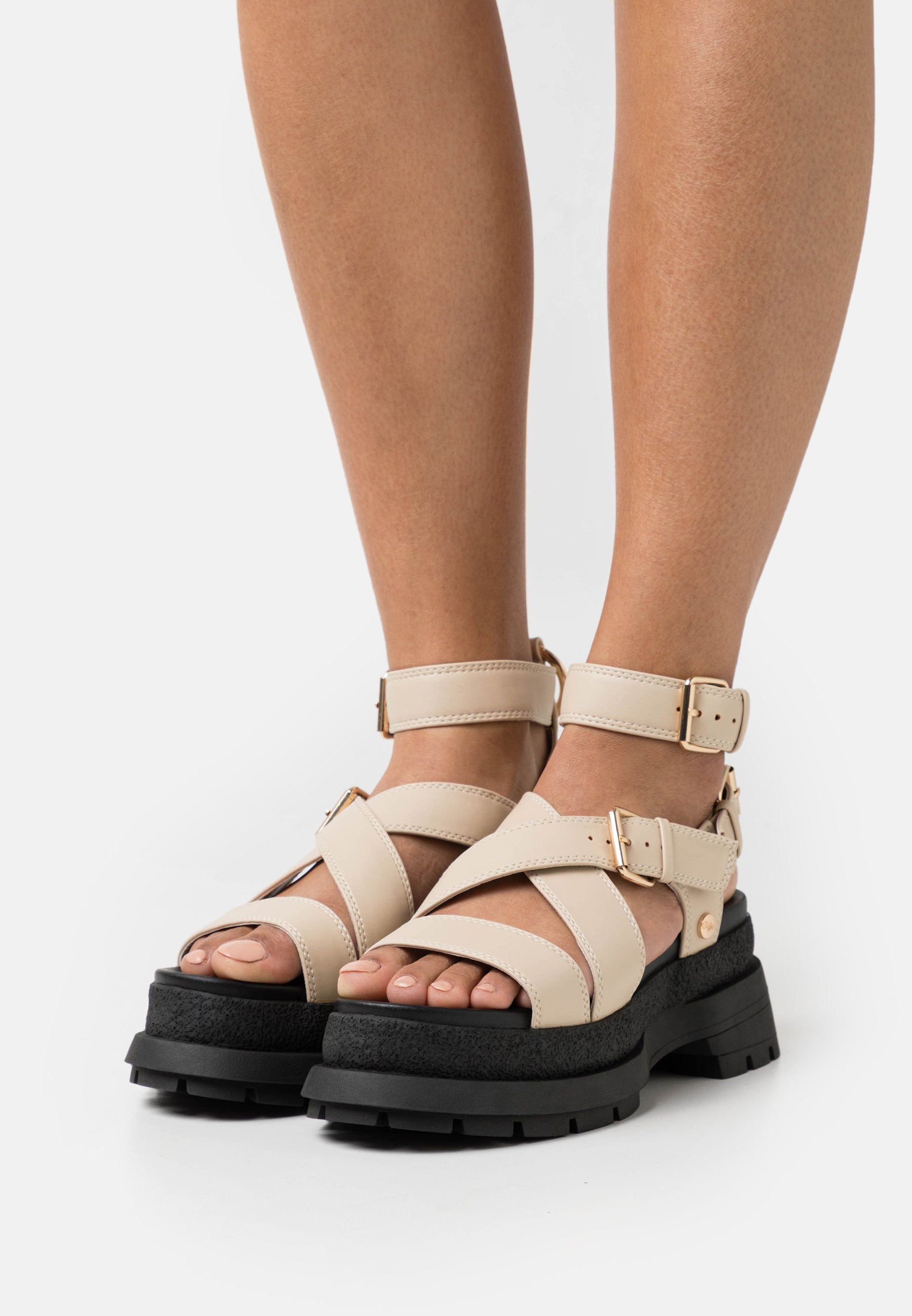 Buffalo VEGAN RUDE UP - Sandalias con plataforma - beige - Zalando.es