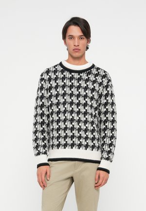 - Sweter