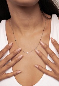 Hey Happiness DELICATE RHOMBUS NECKLACE - Collana - silberfarben