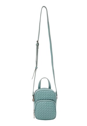 Borsa a tracolla in pelle intrecciata di colore azzurro, dotata di due scomparti con zip, un manico superiore e una tracolla regolabile per maggiore versatilità.