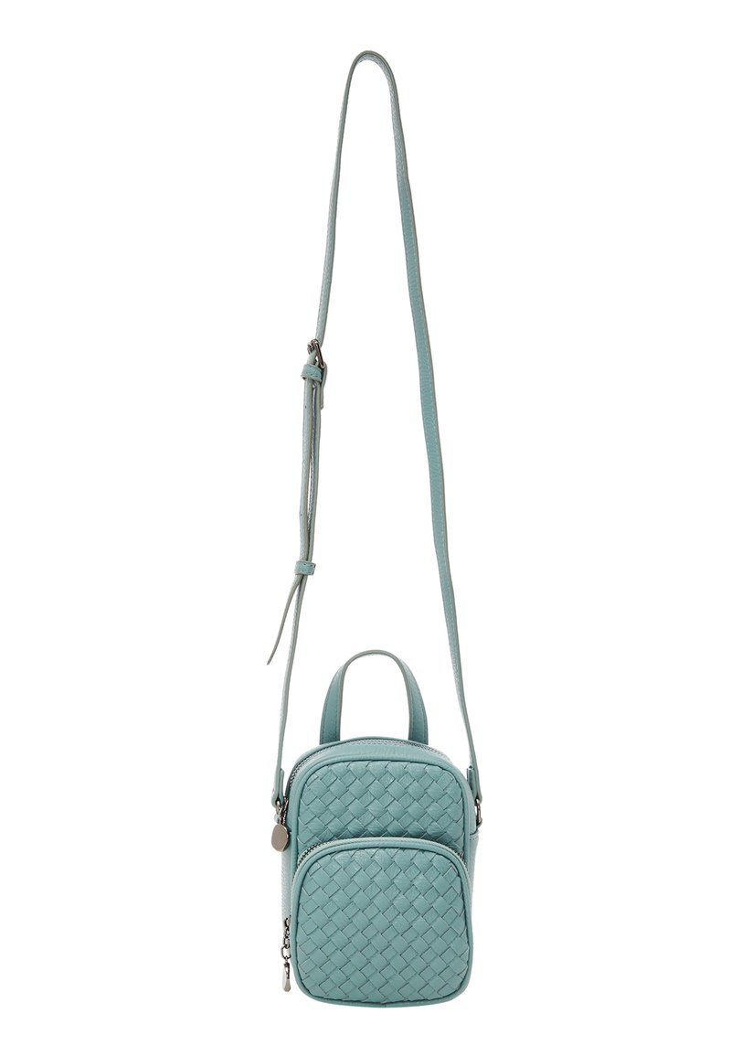 Borsa a tracolla in pelle intrecciata di colore azzurro, dotata di due scomparti con zip, un manico superiore e una tracolla regolabile per maggiore versatilità.
