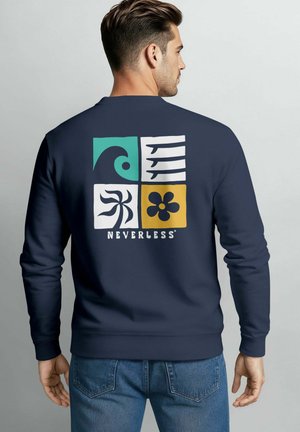 PULLOVER MIT GRAPHIC BACKPRINT MIT WELLE - Sweatshirt - navy