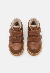 Petit Nord Copenhagen TOASTY UNISEX - Sko med borrelås - hazelnut