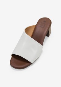 Bosanova Mules de tacón - blanco
