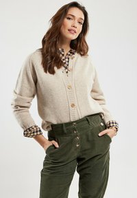 Non sélectionné, nature mélangé