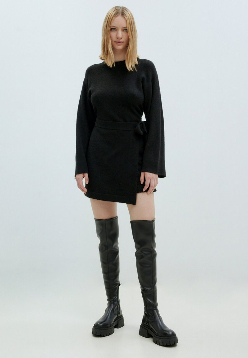 Zalando Schwarzes Strick Kleid EDITED CORALINE Strickkleid