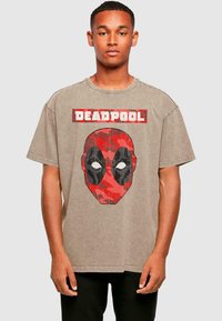 ABSOLUTE CULT DEADPOOL  CAMO HEAD TEE - T-shirts print - darkkhaki