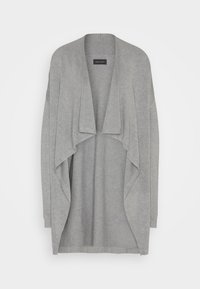 Cardigan gris clair ouvert à l'avant avec manches longues et col cascade drapé, suspendu sur un fond blanc.