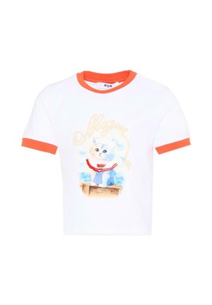 T-shirt bianca a maniche corte con collo e polsini arancioni, raffigurante un gattino con un abito da marinaio e la scritta "Msgm" sopra.