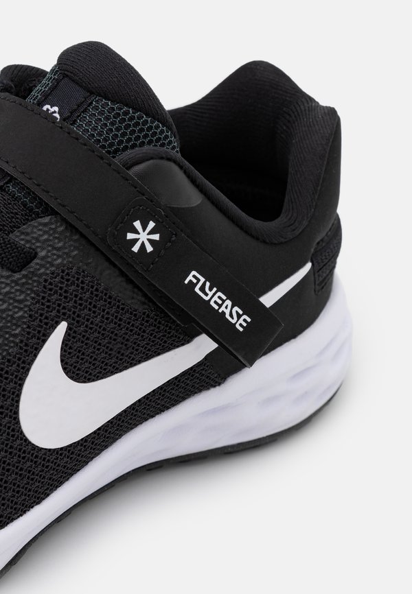 REVOLUTION 6 FLYEASE UNISEX – Laufschuh Straße