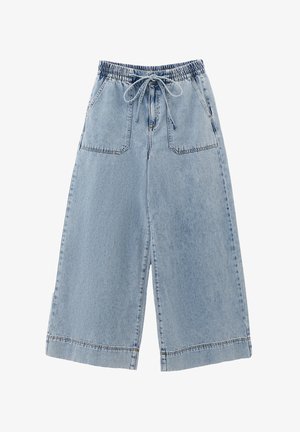 Světle modré džínové culoty s širokými nohavicemi, elastickým pasem, šňůrkou na stažení a dvěma předními kapsami. Obsahují viditelné švy a mají uvolněný střih.