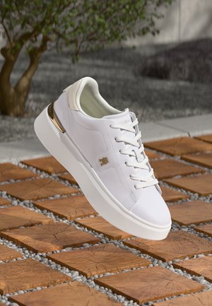 FASHION COURT - Trainers - white