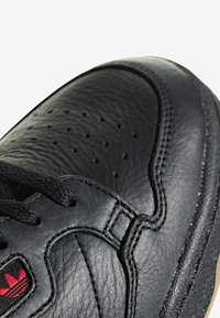 adidas Originals CONTINENTAL 80 SHOES - Sporta apavi - black