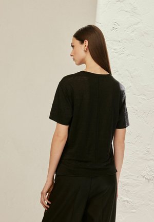 CREW NECK SHORT SLEEVE PETITE - T-Shirt basic - black