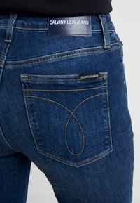 Calvin Klein Jeans Vaqueros pitillo - dark-blue denim
