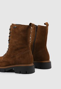 Sandra Fontán LILONGÜE - Bottines à lacets - camel