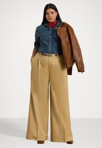 Lauren Ralph Lauren Woman CLASSIC FIT DENIM SHIRT - Chemisier - haze wash