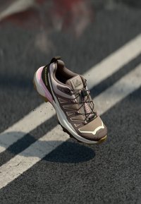 Salomon X ULTRA 360 EDGE - Matkajalatsid - etherea/iron/fairy tale