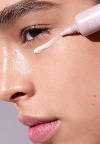 Thumbnail Image 2