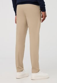 Terranova UNITA - Chino - sabbia