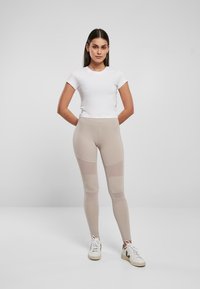 Urban Classics TECH  - Legging (type pantalon) - warmgrey
