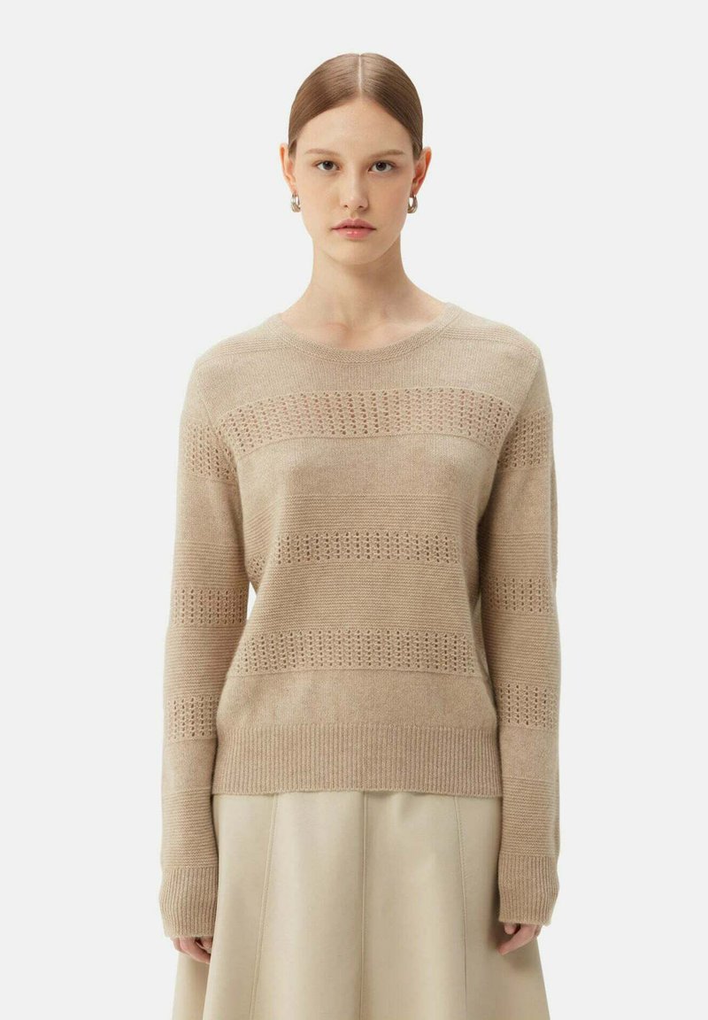GOBI Cashmere MIT R-AUSSCHNITT UND GEMISCHTEM MUSTER - Pullover - beige