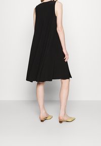 Max Mara Leisure Denní šaty - black