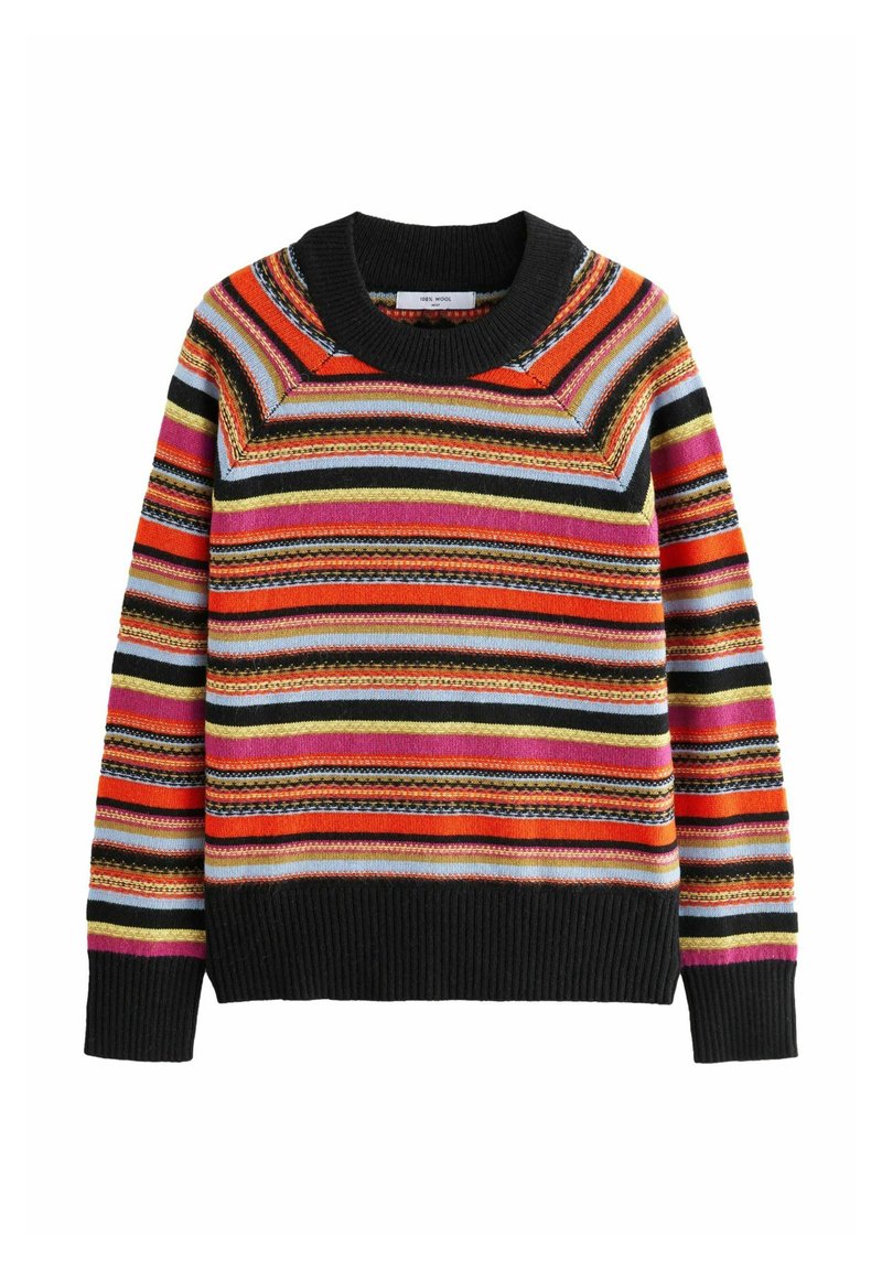 Pull en laine rayé multicolore, présentant des teintes orange, rose, bleu et noir, avec un col et un ourlet côtelés noirs.