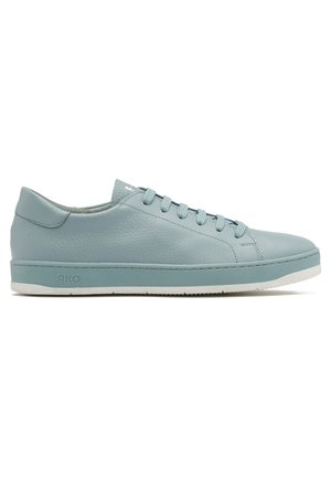 Light blue leather sneaker with a smooth texture, round toe, six eyelet lacing, and a white rubber sole featuring subtle branding.