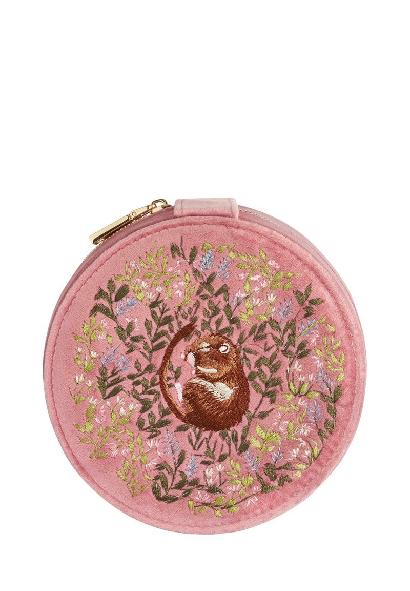 Borsa rotonda in velluto rosa con ricami floreali. Presenta un design di roditore marrone. Zip dorata e anello per attacco o per essere portata.