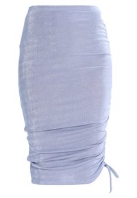 Světle fialová sukňa ke kolenům vyrobená z elastického materiálu; má boční řasení a šňůrku na spodním lemu pro nastavitelnou velikost.