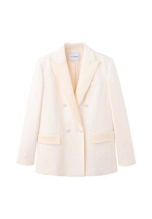 Blazer crema de doble botonadura con solapas con muesca, dos bolsillos delanteros con solapa y un bolsillo en el pecho, exhibido sobre un fondo blanco.
