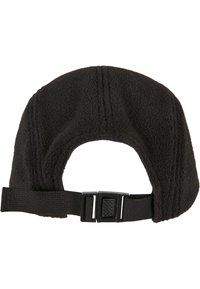 Fekete gyapjú sapka lekerekített hátsó résszel, texturált felülettel és állítható nylon pánttal, műanyag csattal.