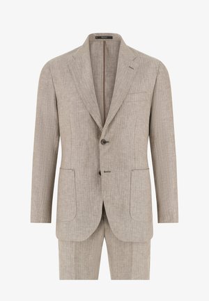Costume pour homme en lin beige avec col à cran, devant à deux boutons, poches plaquées, et pantalon assorti visible de la taille vers le bas.