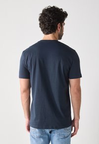 Pier One - T-shirt z nadrukiem