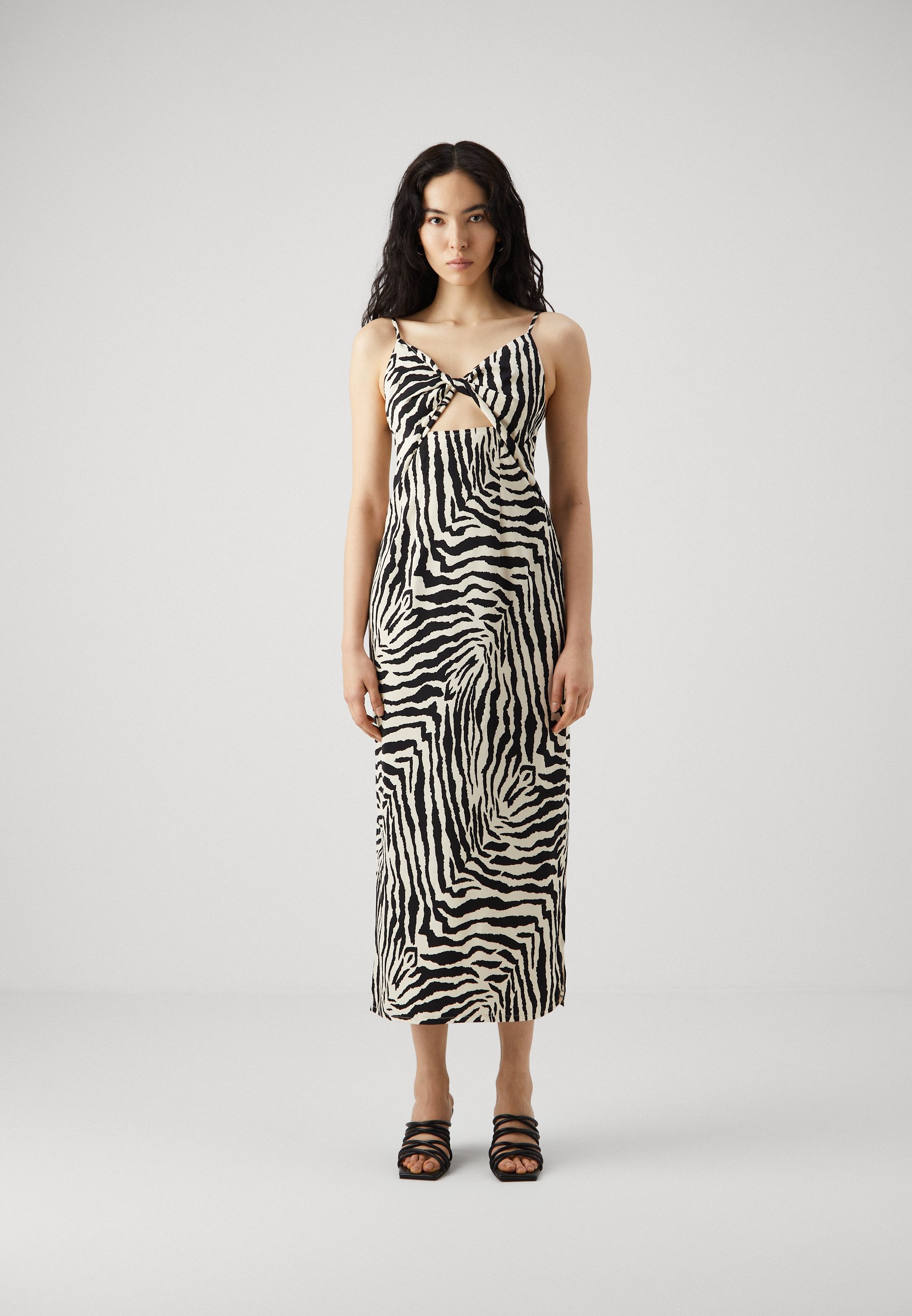 ONLY Tall ONLIRIS THALIA LIFE STRAP MIDI - Cocktail dress / Party dress -  cloud dancer/black/off-white - Zalando.co.uk