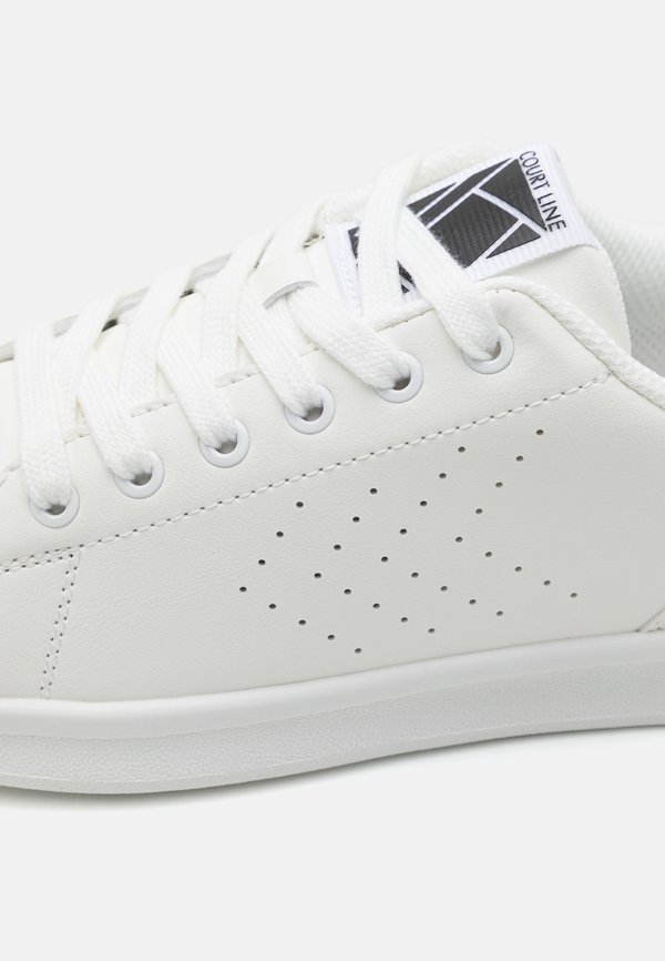 COURT LINE UNISEX - Trainers4