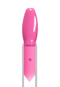 Nuancier de vernis à ongles rose brillant sur un bâtonnet en plastique transparent, présenté sur un fond blanc.