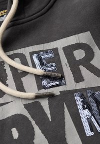 Superdry & Co EMBELLISHED PUNK GRAPHIC - Hoodie - blackboard