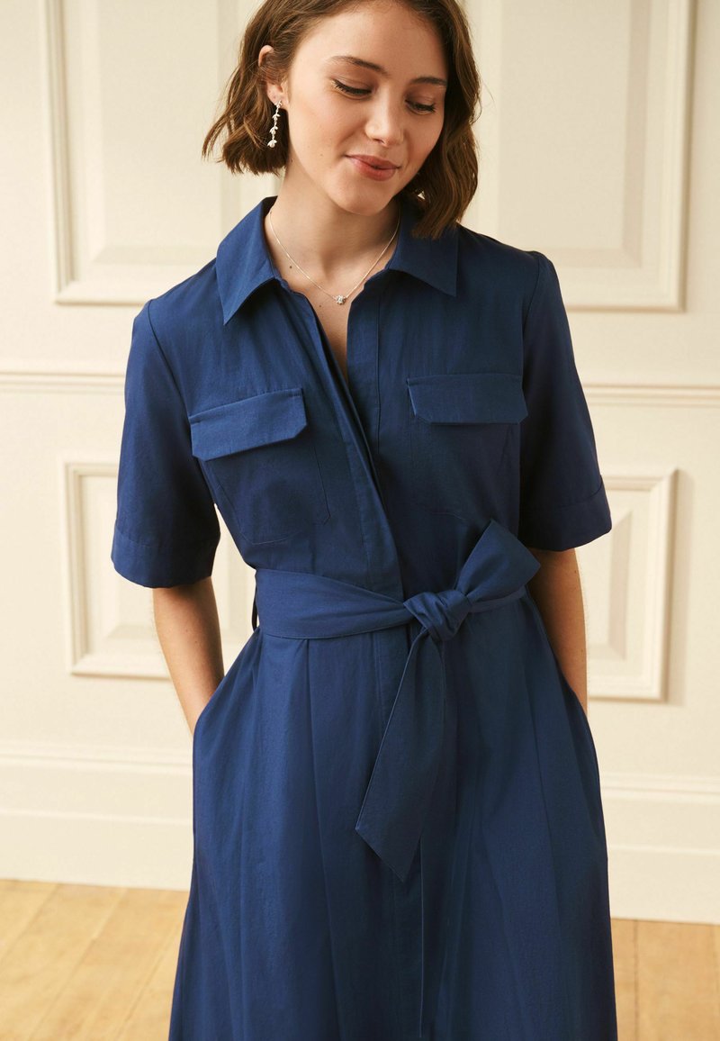 laura ashley navy blue dress Vintage Laura Ashley 80s Midnight Navy Blue Taffeta Princess Midi Dress Puff Short Sleeves Sweetheart Scoop Neckline Waist Sash Evening Gown