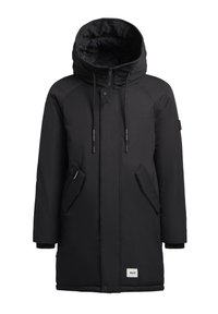 Czarna parka z ocieplanym kapturem, zamek z przodu, sznurki do regulacji, dwie boczne kieszenie i naszywka z logo w pobliżu dołu. Gładki, wodoodporny materiał.