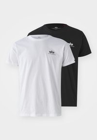 - T-shirt basic