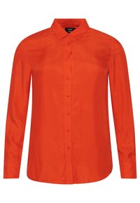 Rød langærmet skjorte med krave, knapper foran, glat tekstur og skræddersyet pasform. Stoffet ser let og åndbart ud.