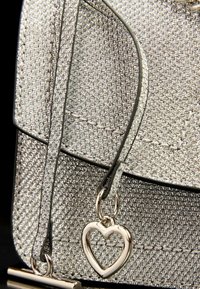 Lipsy SMALL CHAIN SHOULDER - Axelremsväska - silver