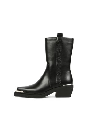 Classic ankle boots - black